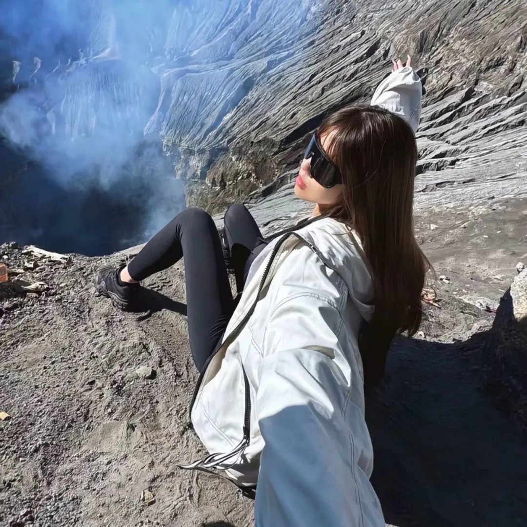 昭昭明月探君心